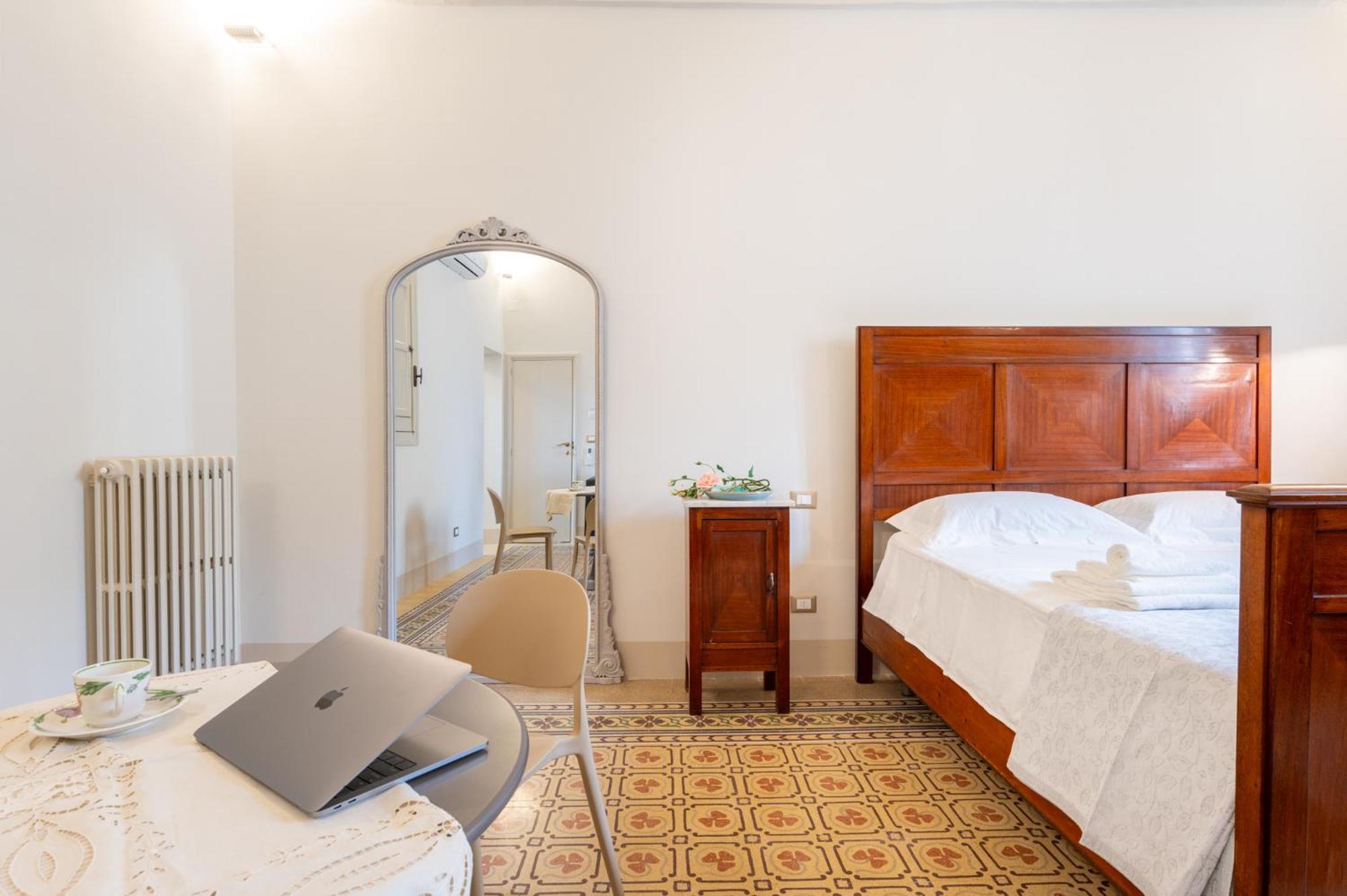 Donna Zaira Rooms&Suites มาลเย ภายนอก รูปภาพ